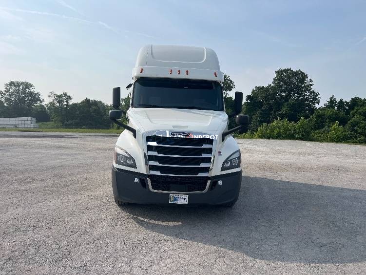 Truck Thumbnail 2