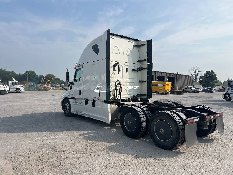 Truck Thumbnail 5