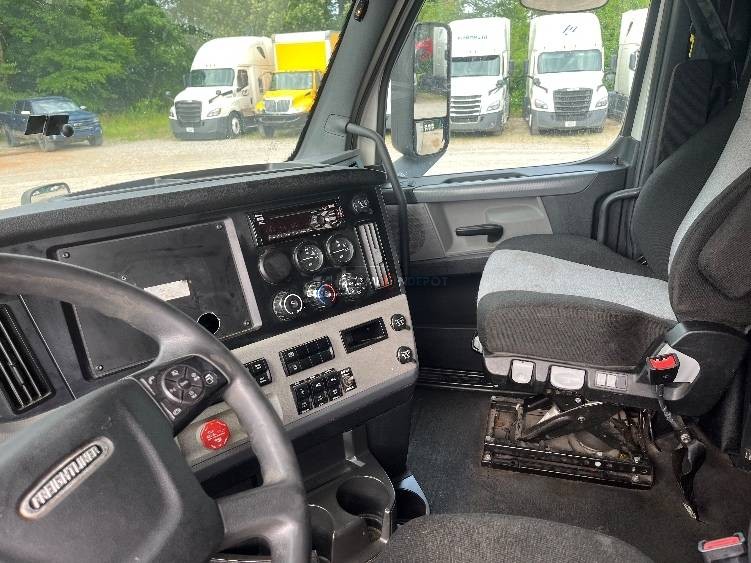 Truck Thumbnail 7
