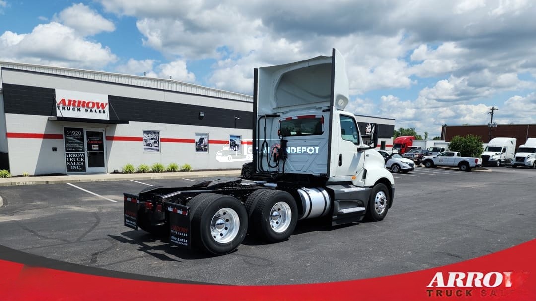 Truck Thumbnail 4