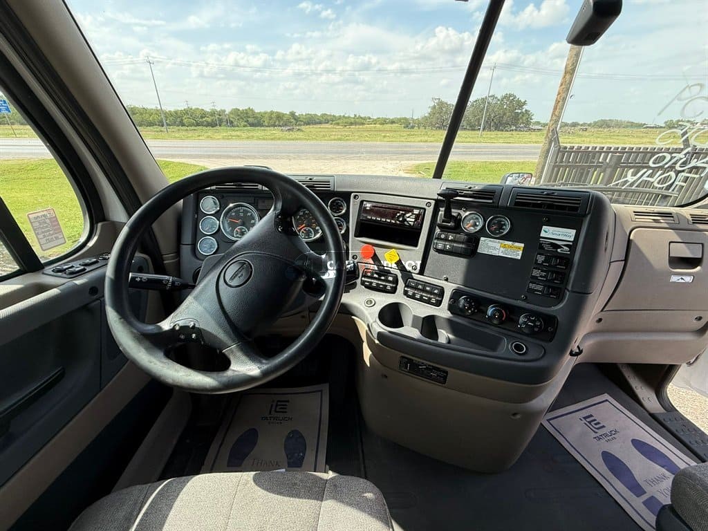 Truck Thumbnail 6