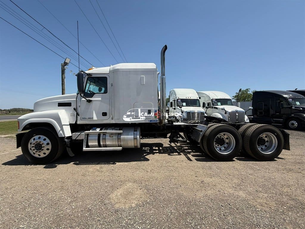 Truck Thumbnail 4