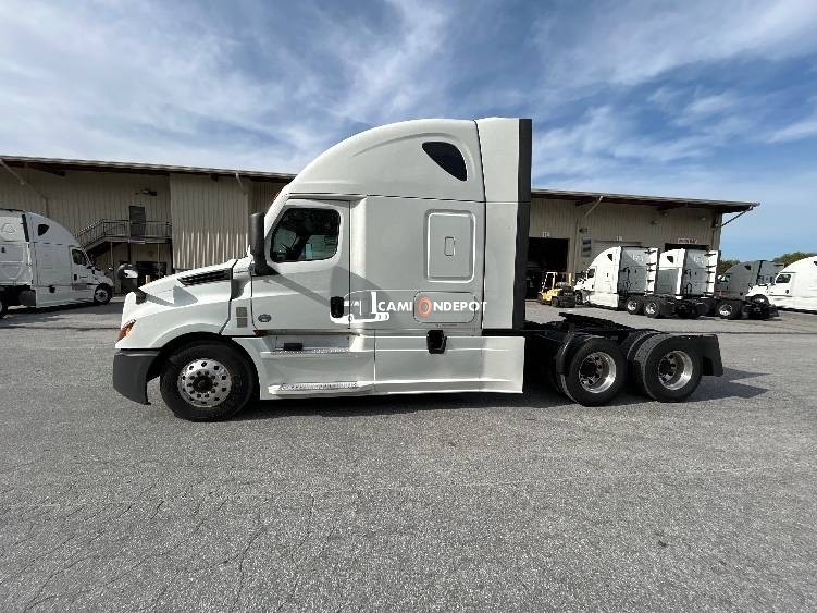 Truck Thumbnail 3