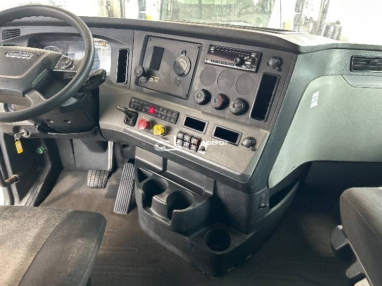 Truck Thumbnail 7