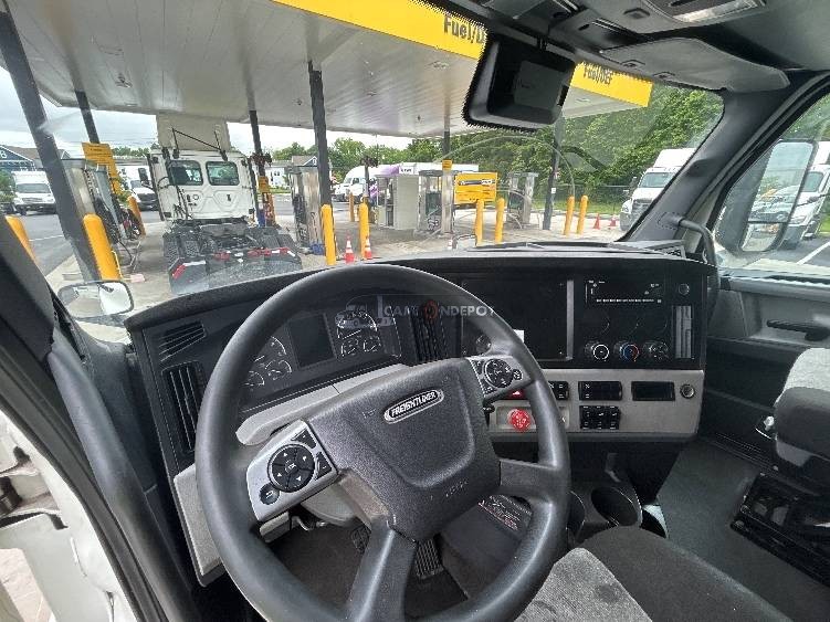 Truck Thumbnail 6