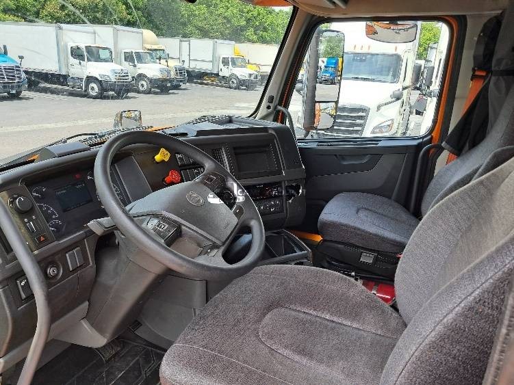 Truck Thumbnail 8