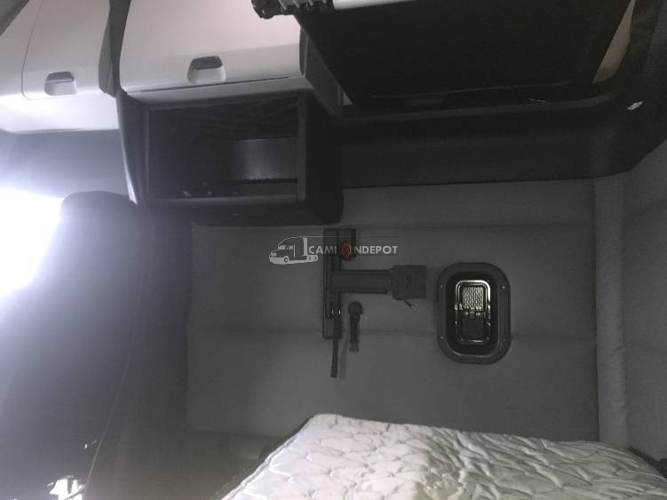 Truck Thumbnail 10