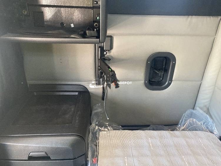 Truck Thumbnail 9