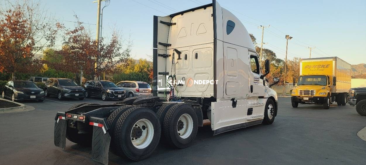 Truck Thumbnail 8