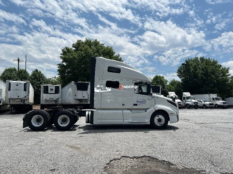Truck Thumbnail 6