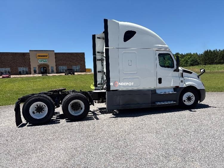 Truck Thumbnail 6