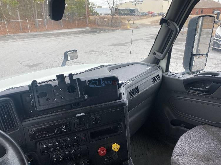 Truck Thumbnail 8