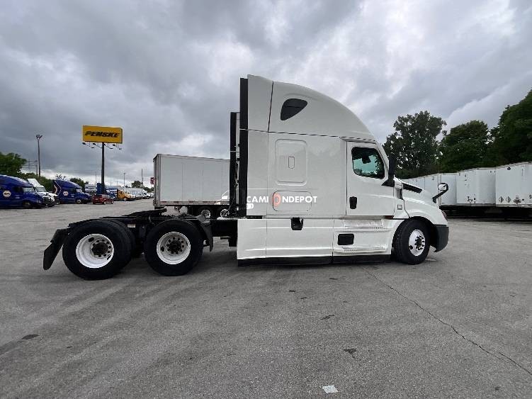 Truck Thumbnail 6