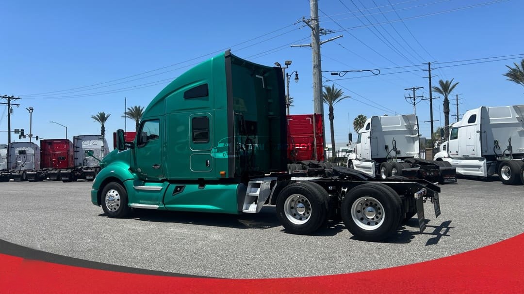Truck Thumbnail 2