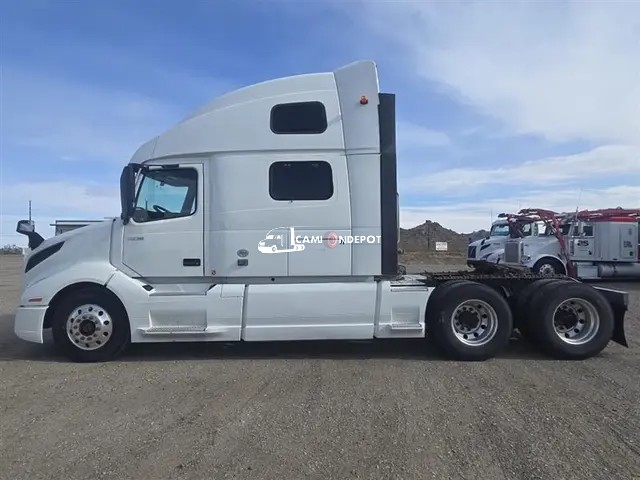 Truck Thumbnail 4