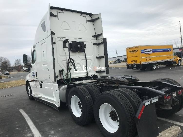 Truck Thumbnail 11