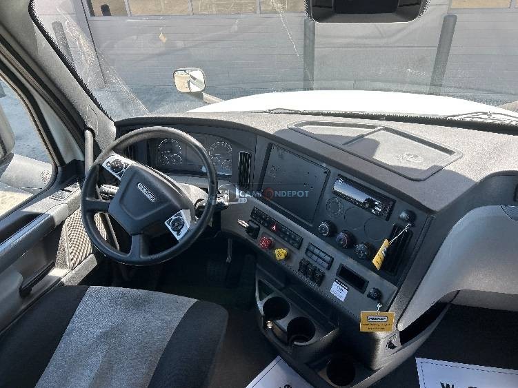 Truck Thumbnail 7