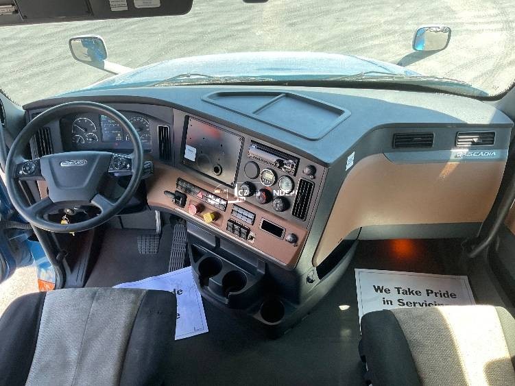 Truck Thumbnail 8