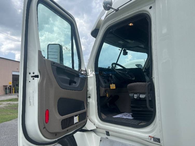 Truck Thumbnail 5