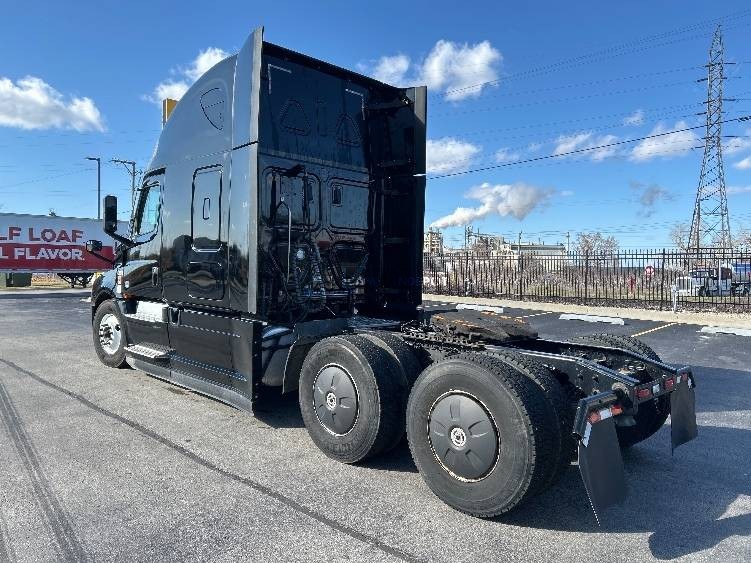 Truck Thumbnail 4