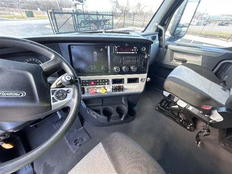 Truck Thumbnail 7