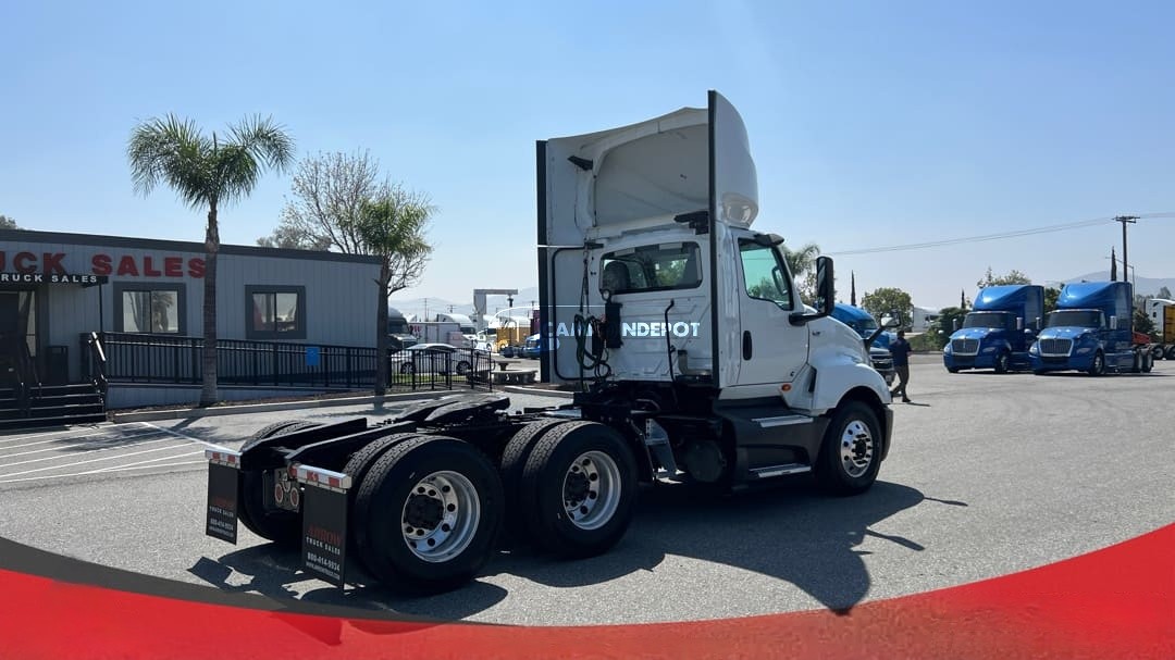 Truck Thumbnail 4