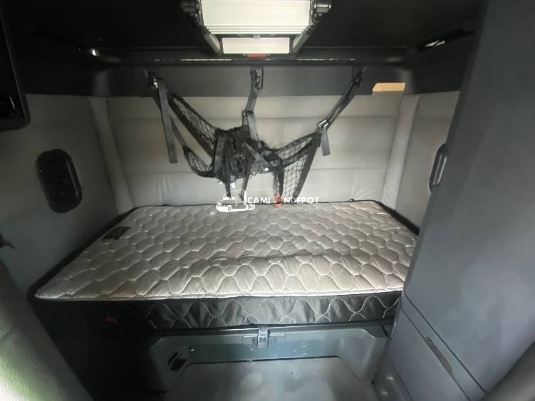 Truck Thumbnail 9