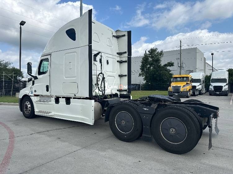 Truck Thumbnail 5