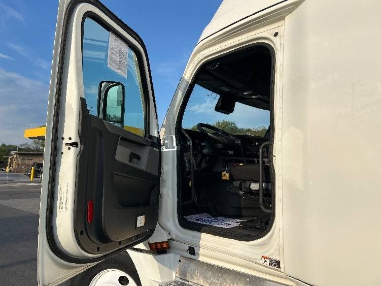 Truck Thumbnail 7