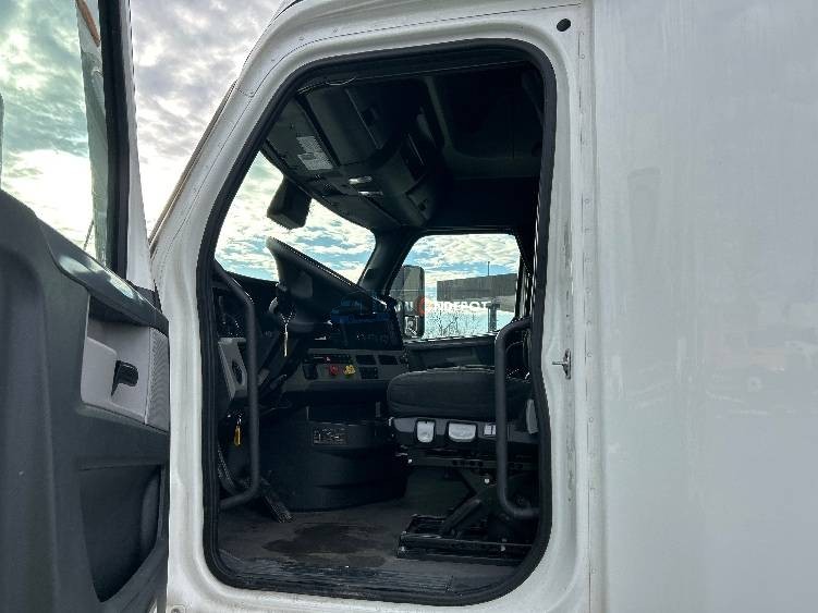 Truck Thumbnail 7