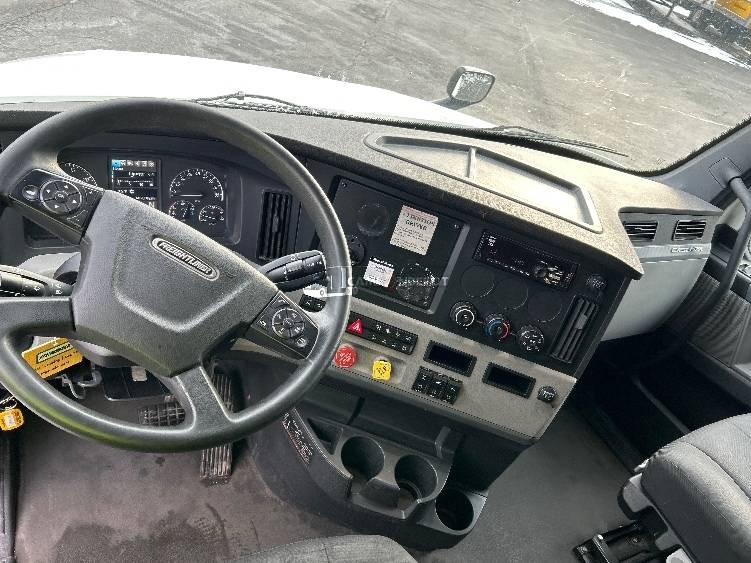 Truck Thumbnail 8