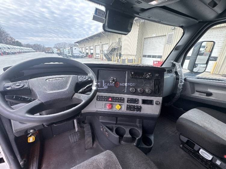 Truck Thumbnail 5