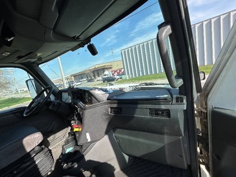 Truck Thumbnail 8