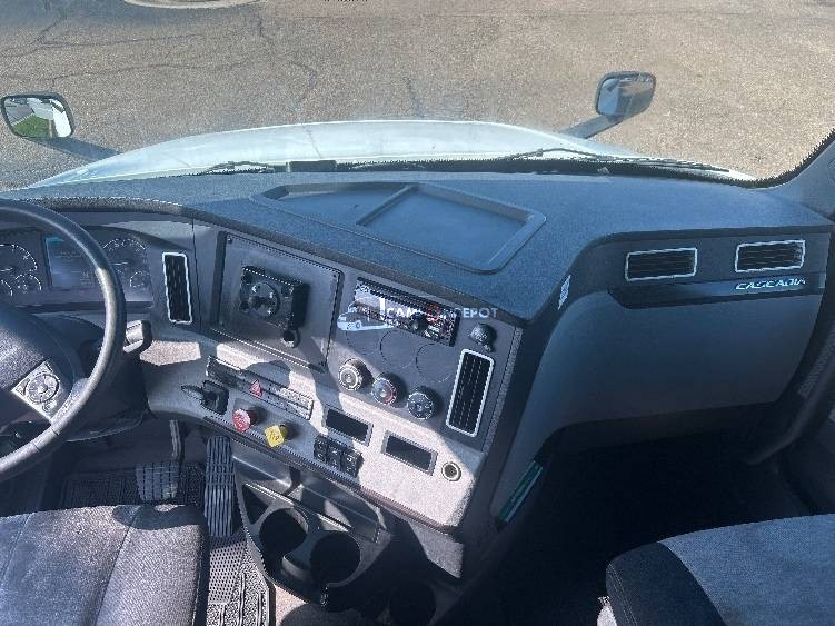 Truck Thumbnail 8