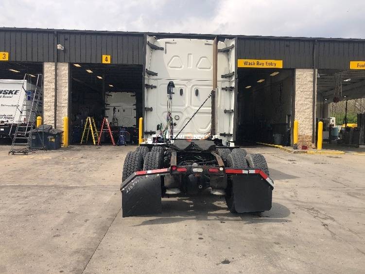 Truck Thumbnail 6