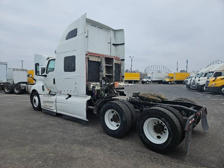 Truck Thumbnail 5
