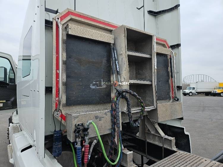 Truck Thumbnail 13
