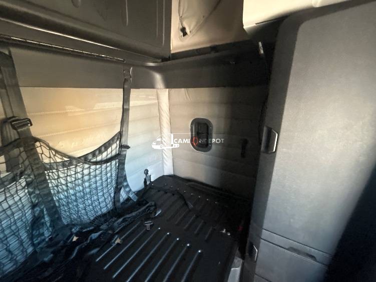 Truck Thumbnail 11