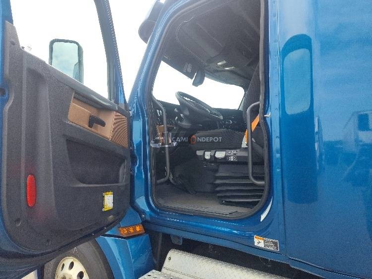 Truck Thumbnail 5