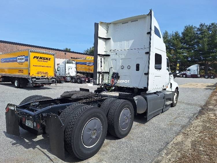 Truck Thumbnail 7