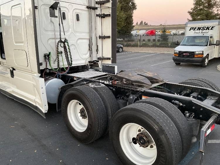Truck Thumbnail 14