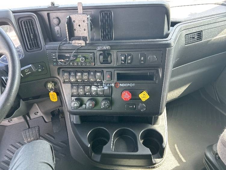 Truck Thumbnail 8