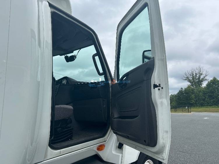 Truck Thumbnail 8