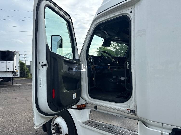 Truck Thumbnail 5