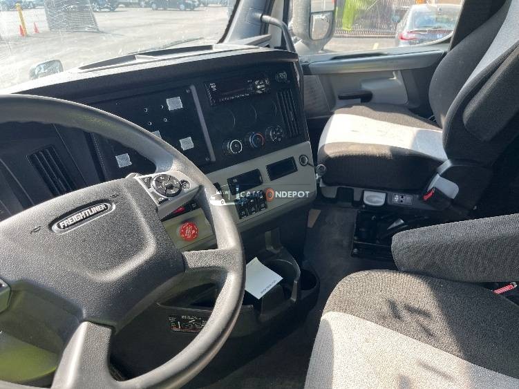 Truck Thumbnail 7