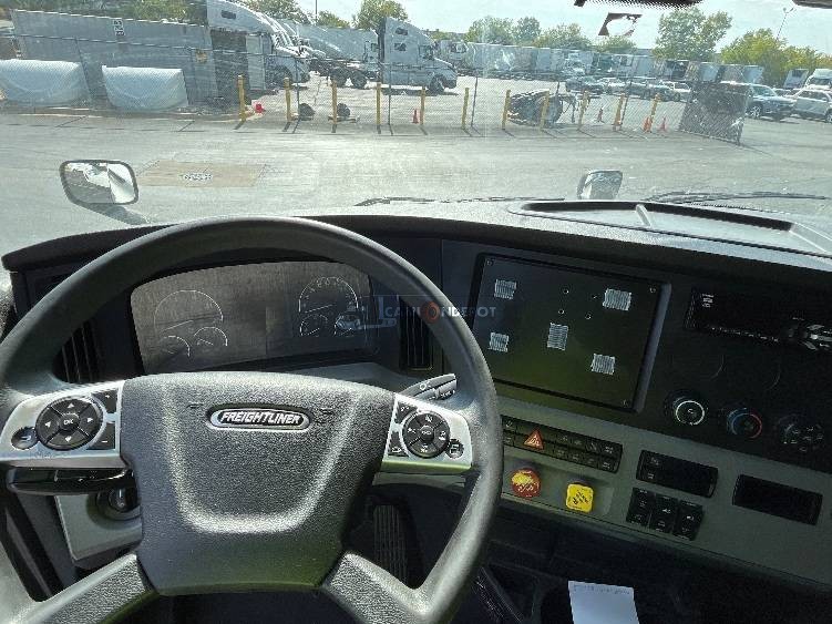 Truck Thumbnail 8
