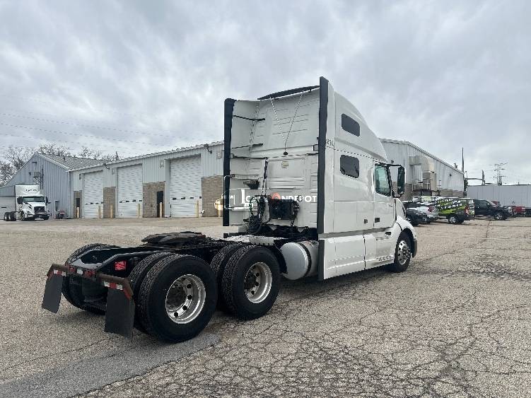 Truck Thumbnail 3