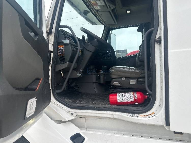 Truck Thumbnail 5