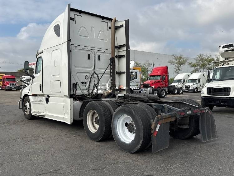 Truck Thumbnail 4