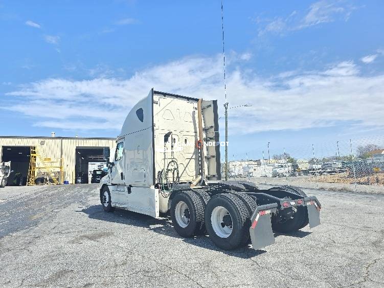 Truck Thumbnail 4